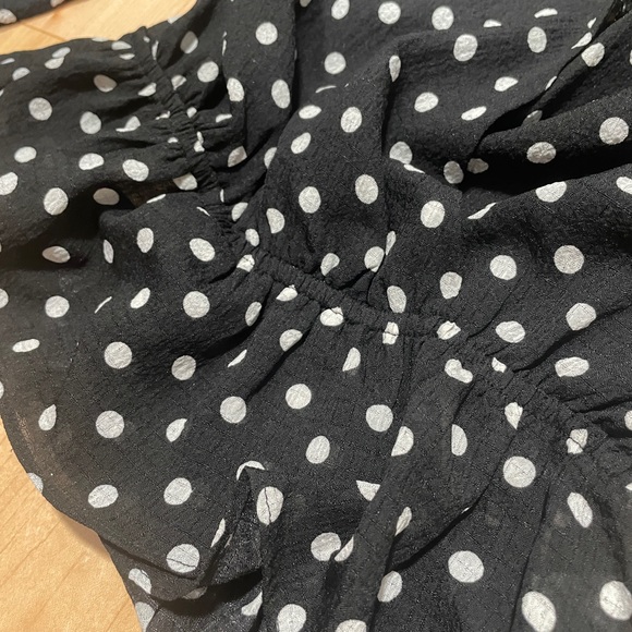 YaYa&co Dot Ruffle Open Back shirt, size Sm - Picture 7 of 13